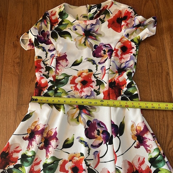 Jemma Waffle Knit Fit & Flare Short Sleeve Business Casual Floral Dress size 12 - Picture 5 of 9